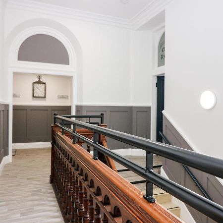 The Court Room At The Institute Executive Apartments Keith Buitenkant foto