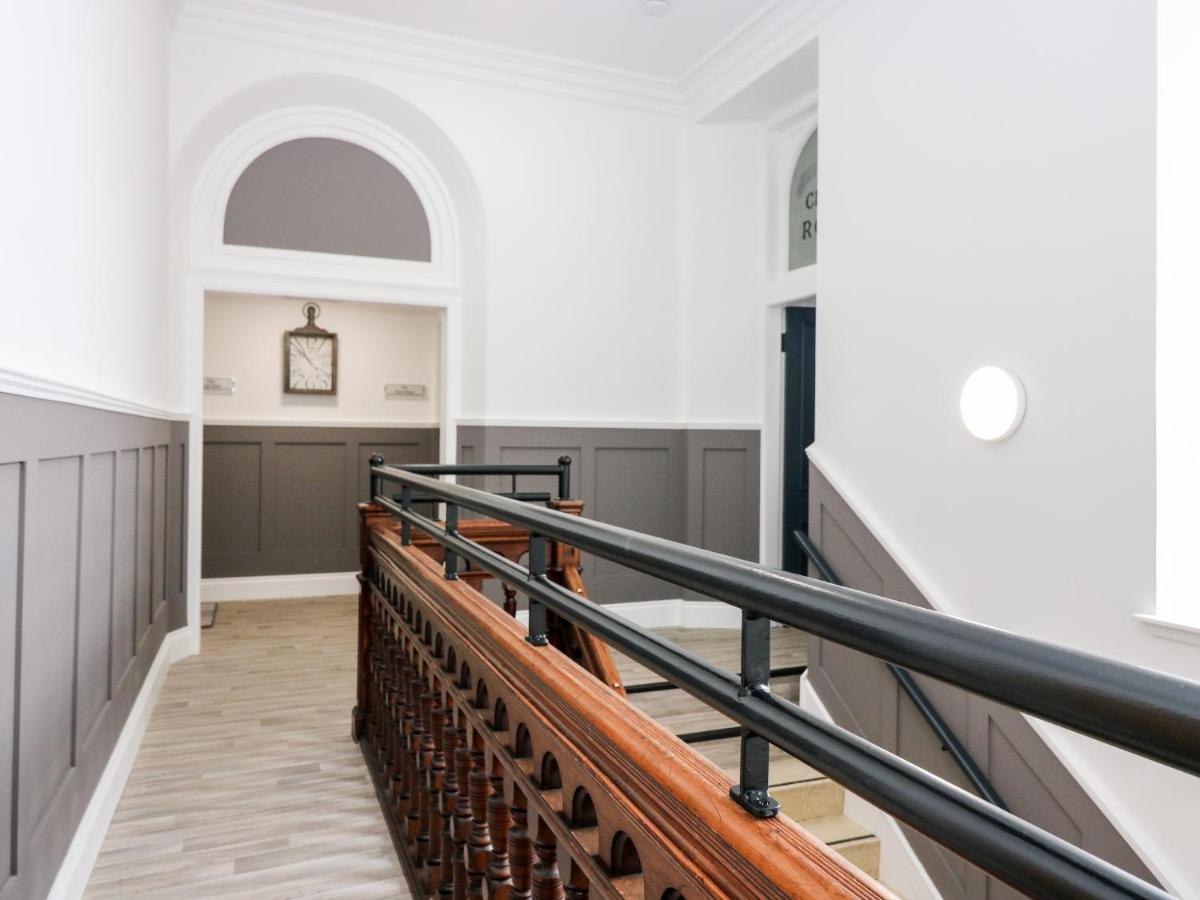 The Court Room At The Institute Executive Apartments Keith Buitenkant foto